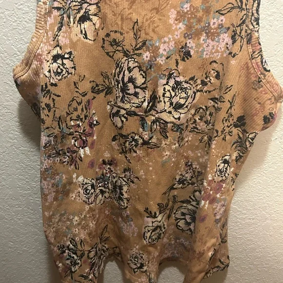 Floral Print Tank Top - Tan - Picture 9 of 9